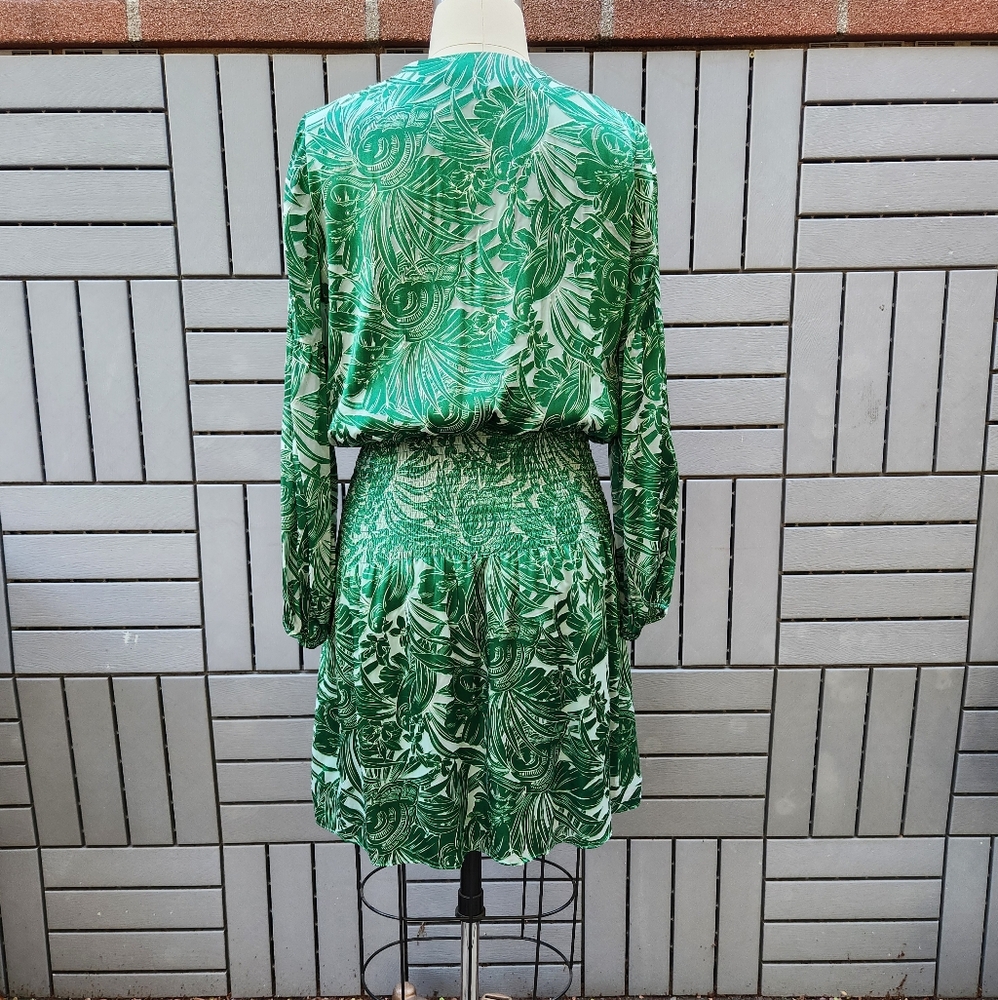 White House Black Market Green Patterned Dress - Picture 5 of 6